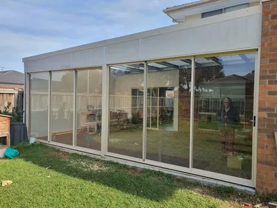 Splashbacks - gallery image