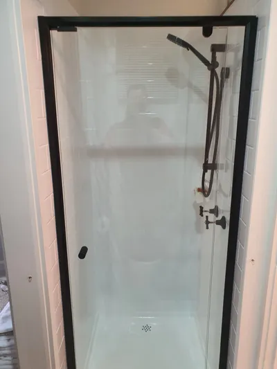 Splashbacks - gallery image