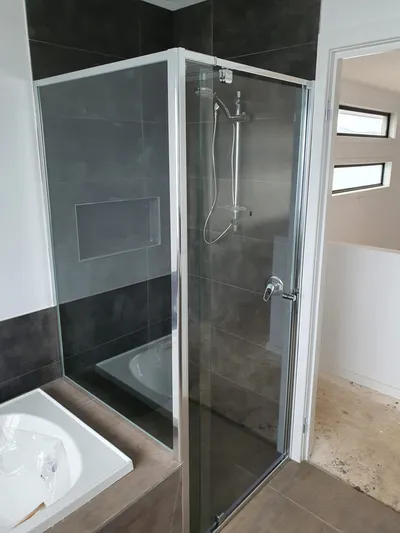 Splashbacks - gallery image