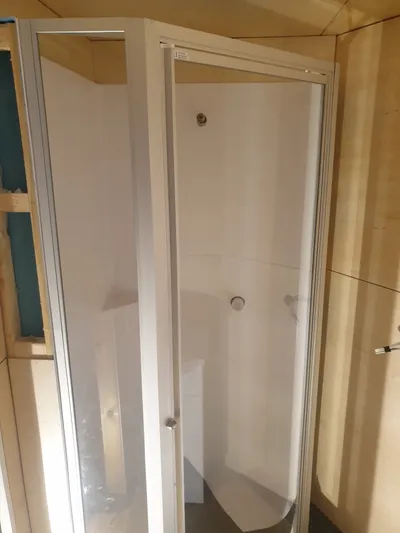 Splashbacks - gallery image